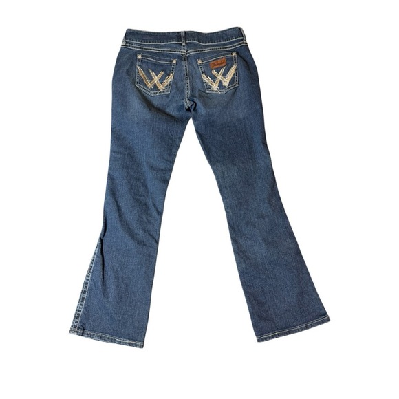 Wrangler Women's Size 13/34 Premium Patch Sadie Booty Up Boot Cut Jeans Western - Picture 2 of 4
